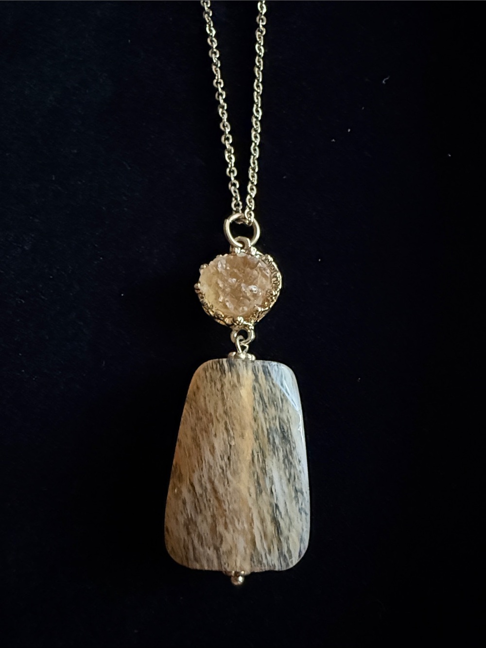 Gold-Tone and Beige Iridescent Beaded Pendant Necklace - Women Jewelry - Picture 5 of 5